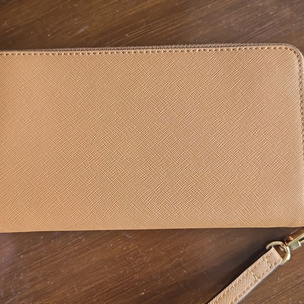 Tory Burch Emerson Wallet Continental - Picture 6 of 11